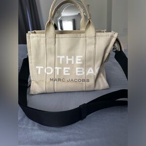 Sand, Marc Jacobs tote bag